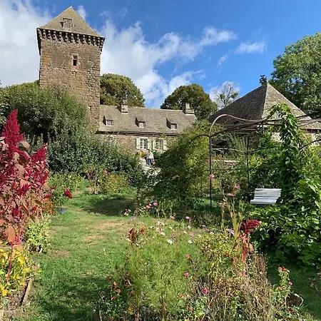 Chateau De Lescure