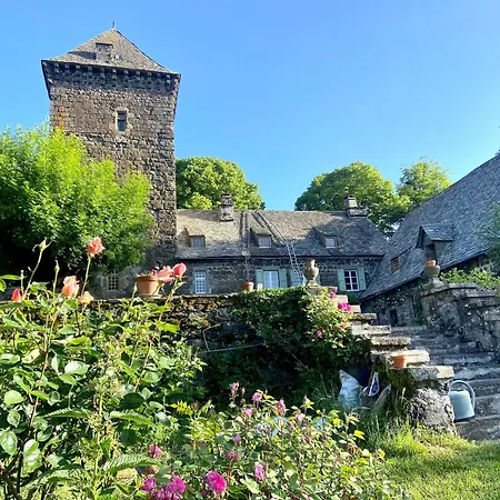 Chateau De Lescure