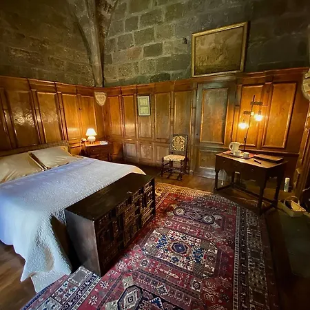 Chateau De Lescure 3*