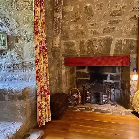 Pensjonat Chateau De Lescure Saint-Martin-sous-Vigouroux