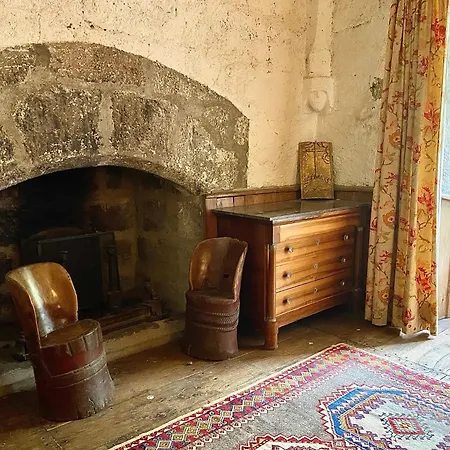 Chateau De Lescure 3* Saint-Martin-sous-Vigouroux